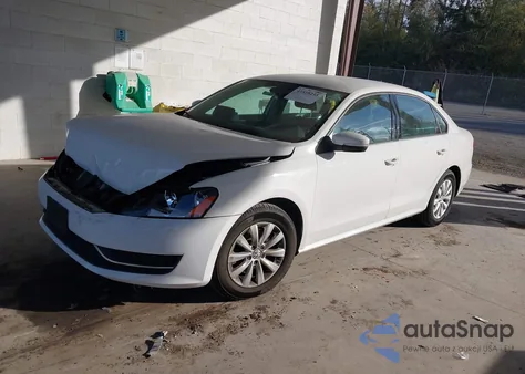 2013 Volkswagen Passat 2.5L S из США, поврежденный, VIN 1VWAP7A31DC060226